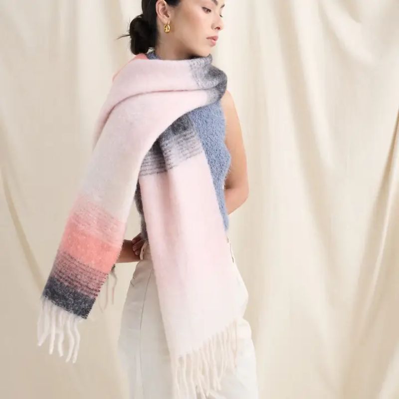 Pink Gradient Scarf | Oversized & Cosy